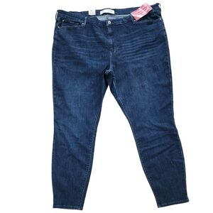 SIGNATURE LEVI MID RISE SKINNY JEANS SZ 28L NWT